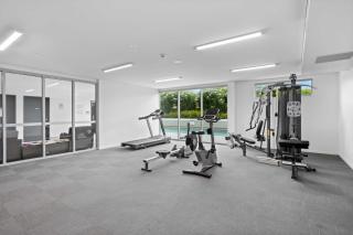 Spaciously Bright 1-Bed Apartment - 6