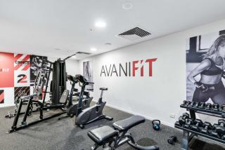 Elegant 2-Bed with Stunning Views, Pool, BBQ, Gym - 5