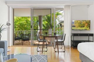 Idyllic Studio by University Campuses - 9