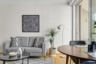 Idyllic Studio by University Campuses - 4