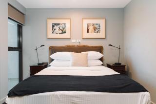 Stunning 1-Bed Above Foreshore with Water Views - 6