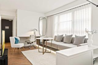 City Centre Studio by Hyde Park - 9