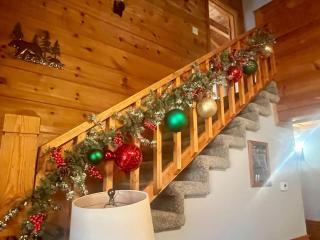 ER27- Bear Naked - Great location- Close to town cabin - Pigeon Forge - 3