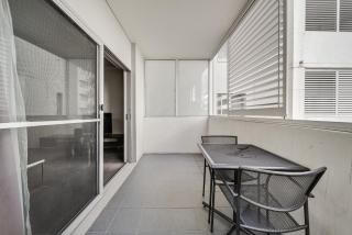 Comfy 2-Bed Near the Lake with Secure Parking - 6