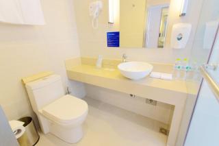 Holiday Inn Express Changzhou Centre by IHG - 4