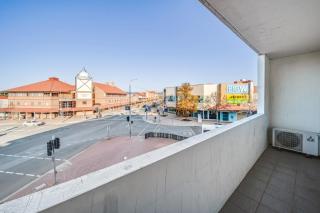 Comfy Lakeside 1-Bed with Secure Parking - 5