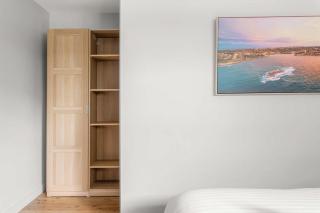 Modern 1-Bed Pad Minutes Away from Coogee Beach - 2