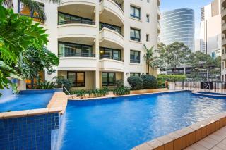 Contemporary 1-Bed First Floor Unit with Pool - 0