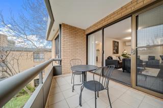 2-Bed with Pool, BBQ, Tennis Court & Parking - 4