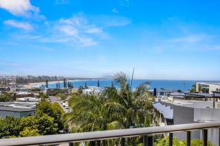 2-Bed near Beach with BBQ & Stunning Ocean Views - 0