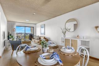 2-Bed near Beach with BBQ & Stunning Ocean Views - 2