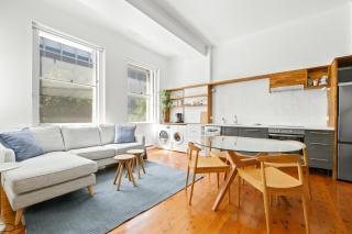 Stylish Inner City 2-Bed Unit by Fig Lane Park - 5
