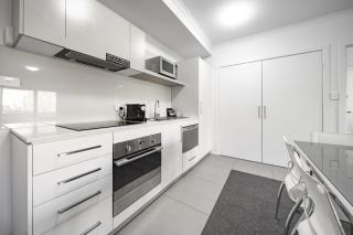 Spacious 2-Bed Conveniently by Lake Tuggeranong - 2