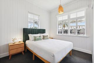 Tranquil 3-Bed Family Home with Spacious Backyard - 8