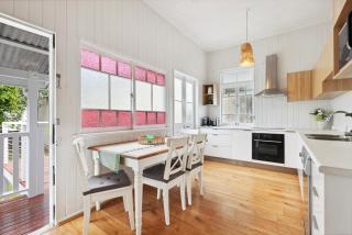 Tranquil 3-Bed Family Home with Spacious Backyard - 3