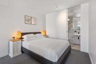 Sleek South Melbourne Pad 1-Bed by Albert Park - 1