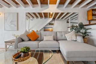 Chic 2-Bed Cabin-Style Home by Mooloolaba Beach - 4