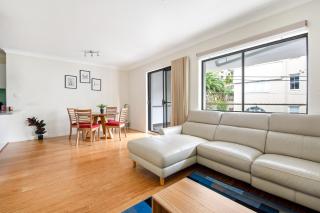 Lovely 2-Bed with Balcony 150 m from Coogee Beach - 0