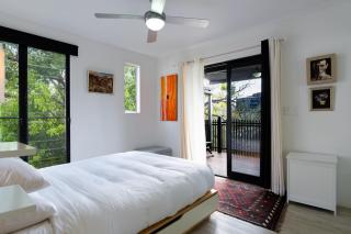 Sophisticated 2-Bed Home With Alfresco Dining - 1