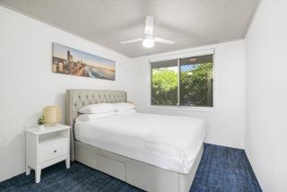 Cosy Ground Floor Unit Moments From The Beach - 6