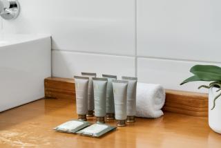 Cosy Ground Floor Unit Moments From The Beach - 2