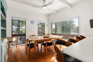 Spacious 4-Bed Home 5-min from the Beach - Capel Sound - 7