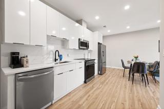 Union Market Lux 2BD Condo - 2