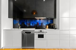 Elegant 1-Bed with Study by Balmain Wharf - 4