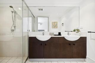 Lovely 3-Bed with Alfresco Dining by Amenities - 2