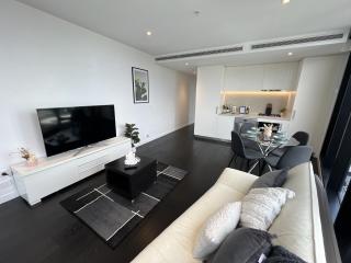 Stylish 1-Bed with Pool, Gym & Free Parking - 7