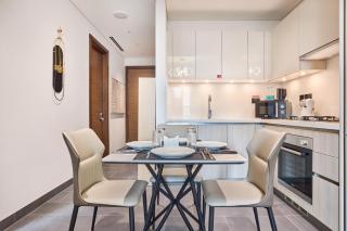 STAY BY LATINEM Luxury 1BR Plus Study Holiday Home CC 2410 Near Burj Khalifa - 4