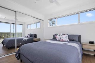 3-Bed Coastal Getaway with Direct Beach Access - 2