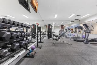 Impeccably Chic 2-Bed With Views & Fab Amenities - 3