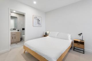 Contemporary 2-Bed Haven with Swimming Pool - 3