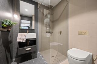 Modern Braddon Studio with Parking - 8