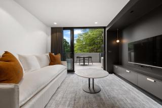 Modern Braddon Studio with Parking - 3