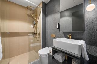 Cosy Braddon Studio with BBQ Area - 8