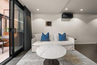 Braddon Studio: Parking & BBQ - 1