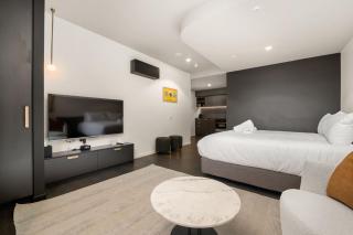 Spotless Braddon Studio with Accessible Bathroom - 8