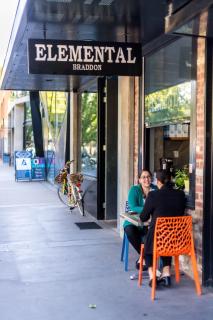 Elegant Studio with Parking - Canberra - 4