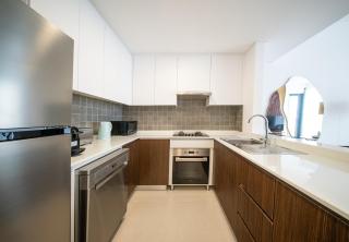 Gorgeous 1 Bed Apartment in Blue Bay Walk - 5