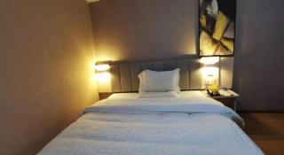 7 Days Inn Changsha Jingwanzi International Furniture Plaza - 7