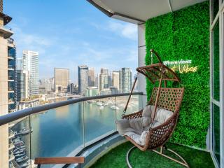 Luxury Waterfront View w Ain Dubai and PS5 in JBR 5 min from the beach - 9
