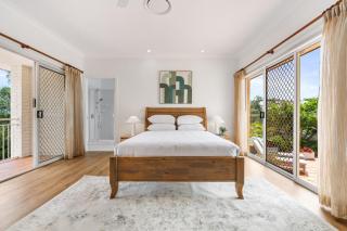 Peaceful Family Home: 4-Bed Pool Alfresco Dining - 9