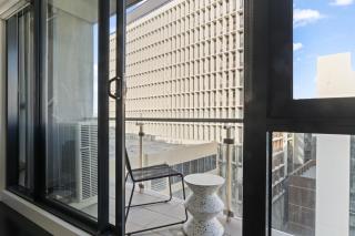 Modern 1-Bed Apartment Close to Attractions - 5