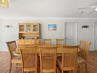 Spacious 4-Bed Home 2-Min to the Beach - 7