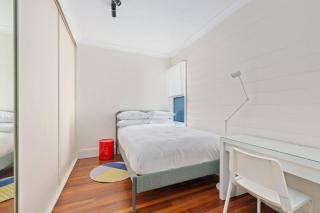 Stylish 2-Bed Cottage in Trendy Erskineville - 1