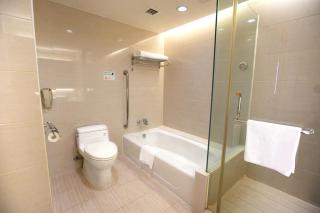 Holiday Inn Macau by IHG - 6