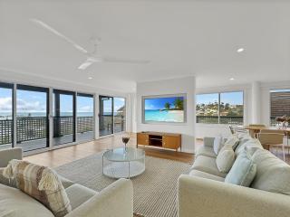 2-Bed Beach Haven with Garden & Alfresco Dining - 7