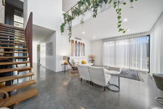 Luxurious 2-Bed Pool, Lift, Alfresco Dining - 4